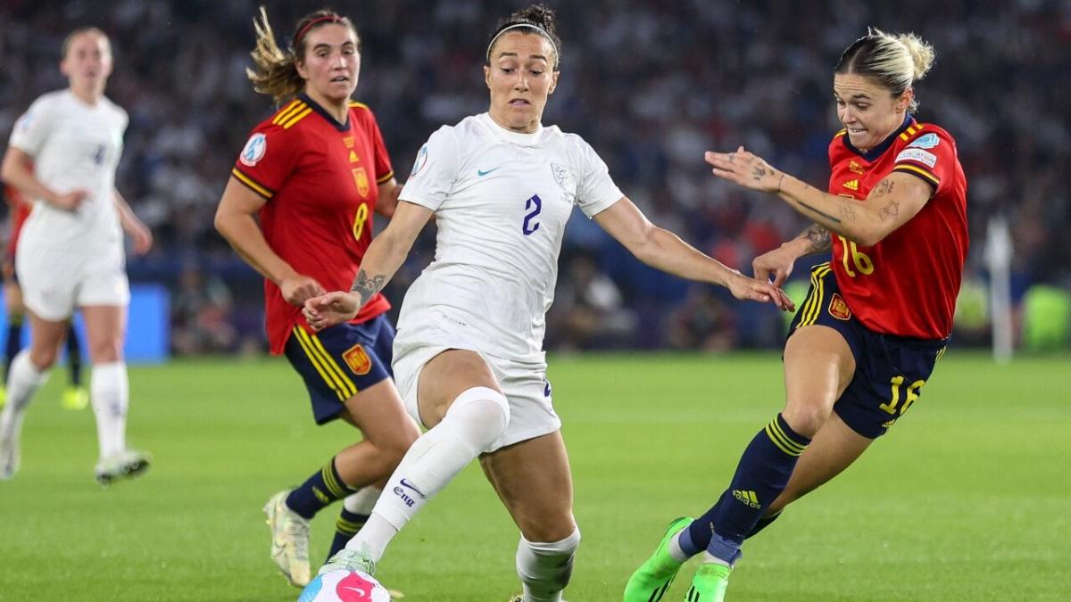 Lucy Bronze England